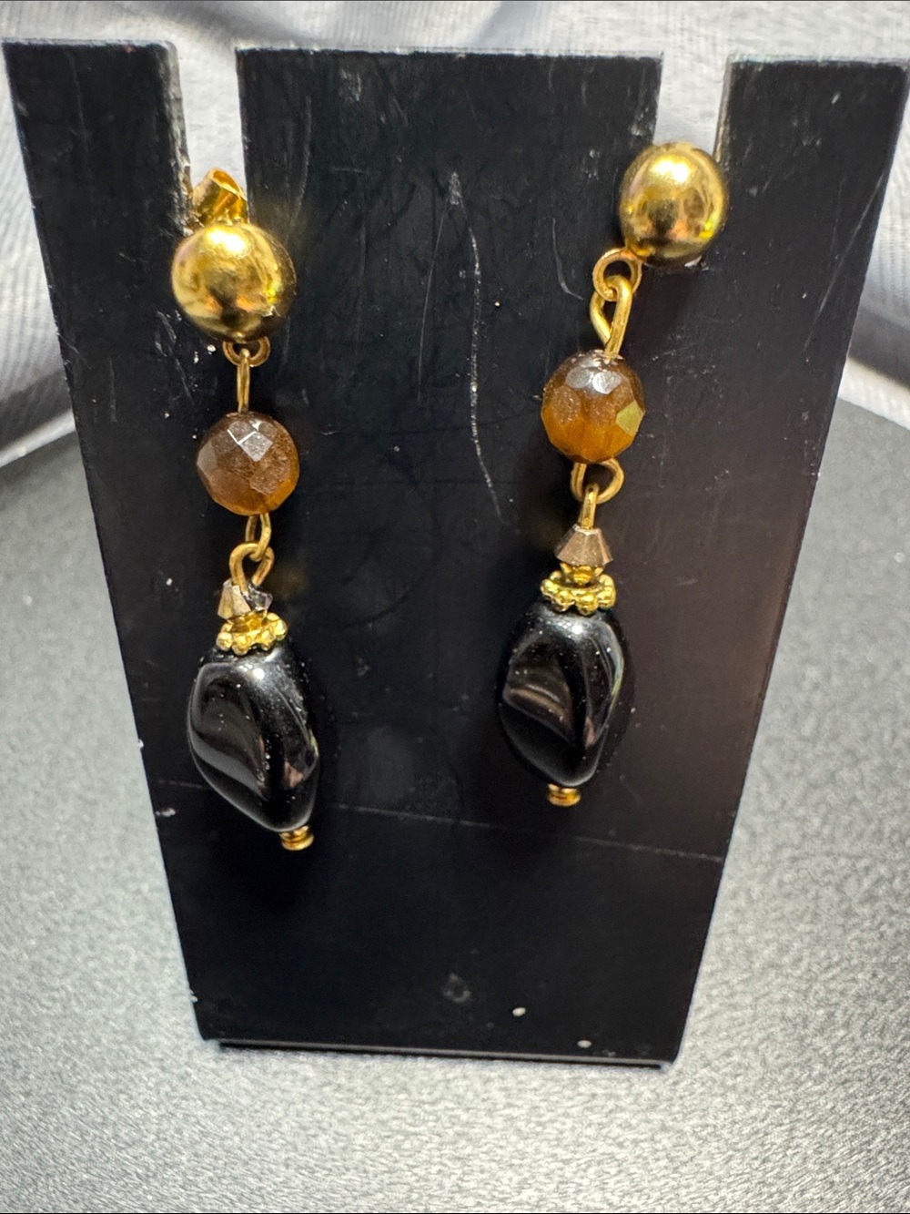 VTG Source Unknown Gold, Black and Amber Drop Earrings